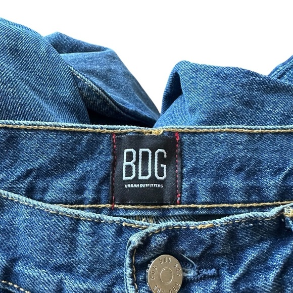 BDG Loose Bootcut Jeans EUC Frayed Hem Size 29 - Picture 6 of 9